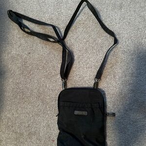 BAGGU Black Messenger Bag